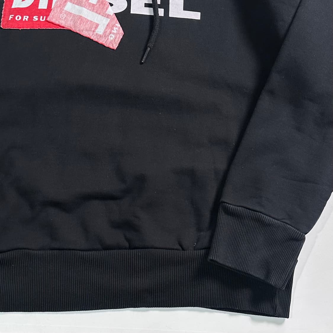 디젤 로고 블랙 후드티 상품이미지3