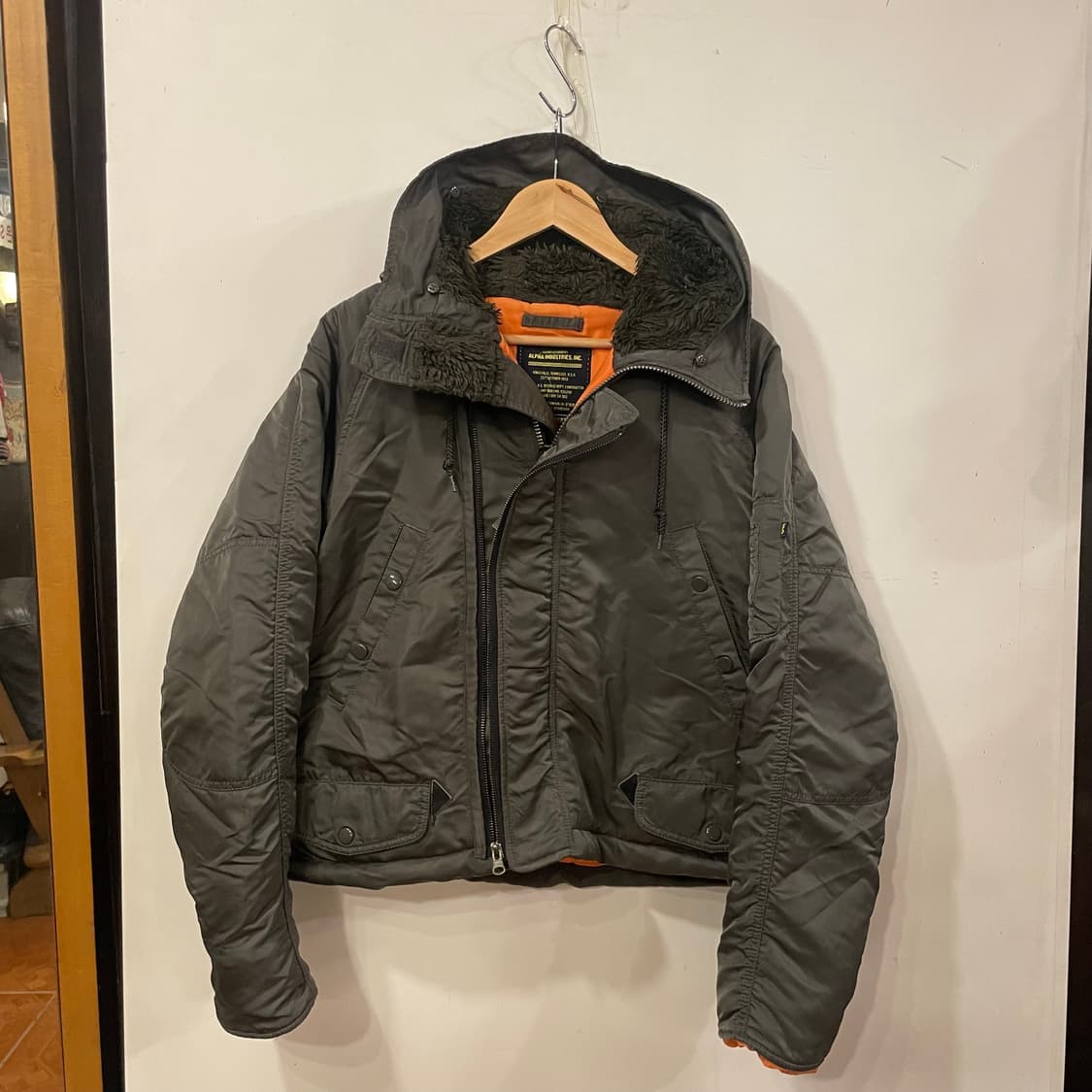 알파인더스트리 리메이크 크롭봄버 L 상품이미지3