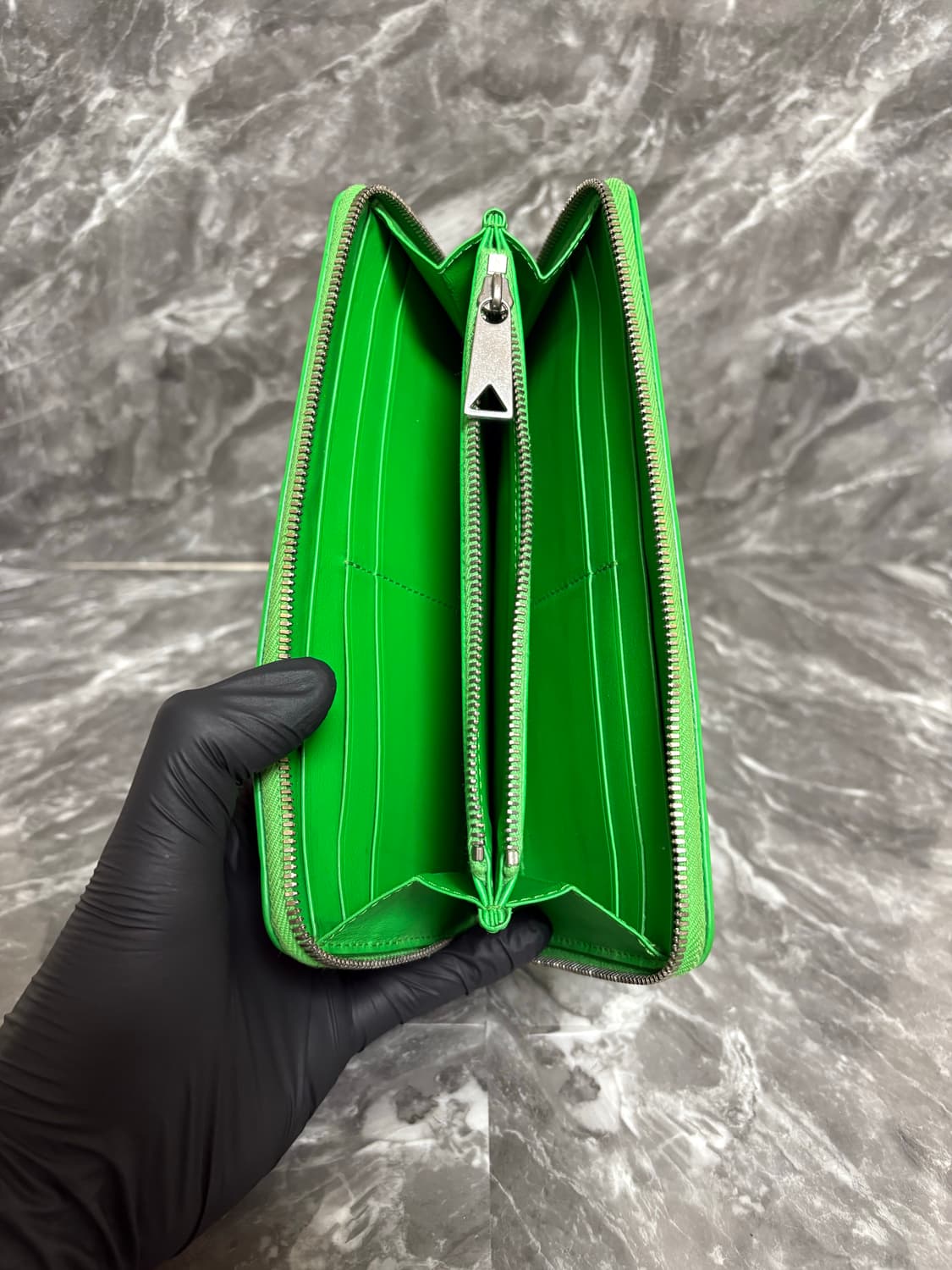 보테가베네타 인트리체아토 집 어라운드 패러킷 장지갑 상품이미지3