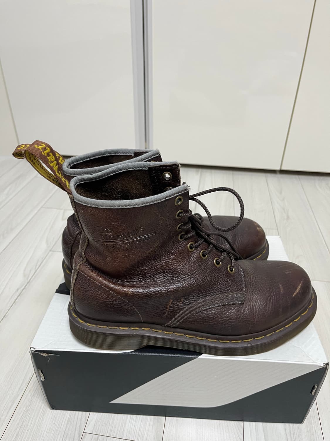 빈티지 닥터마틴 8홀 부츠 상품이미지3