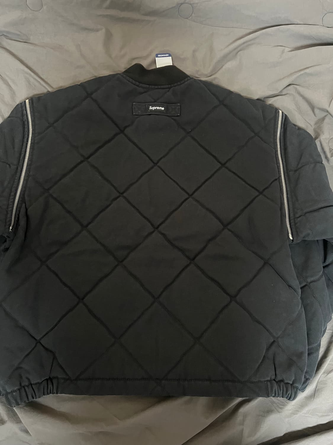 (L) 정가47 슈프림 퀼티드 봄버 블랙 새상품 25FW  상품이미지4