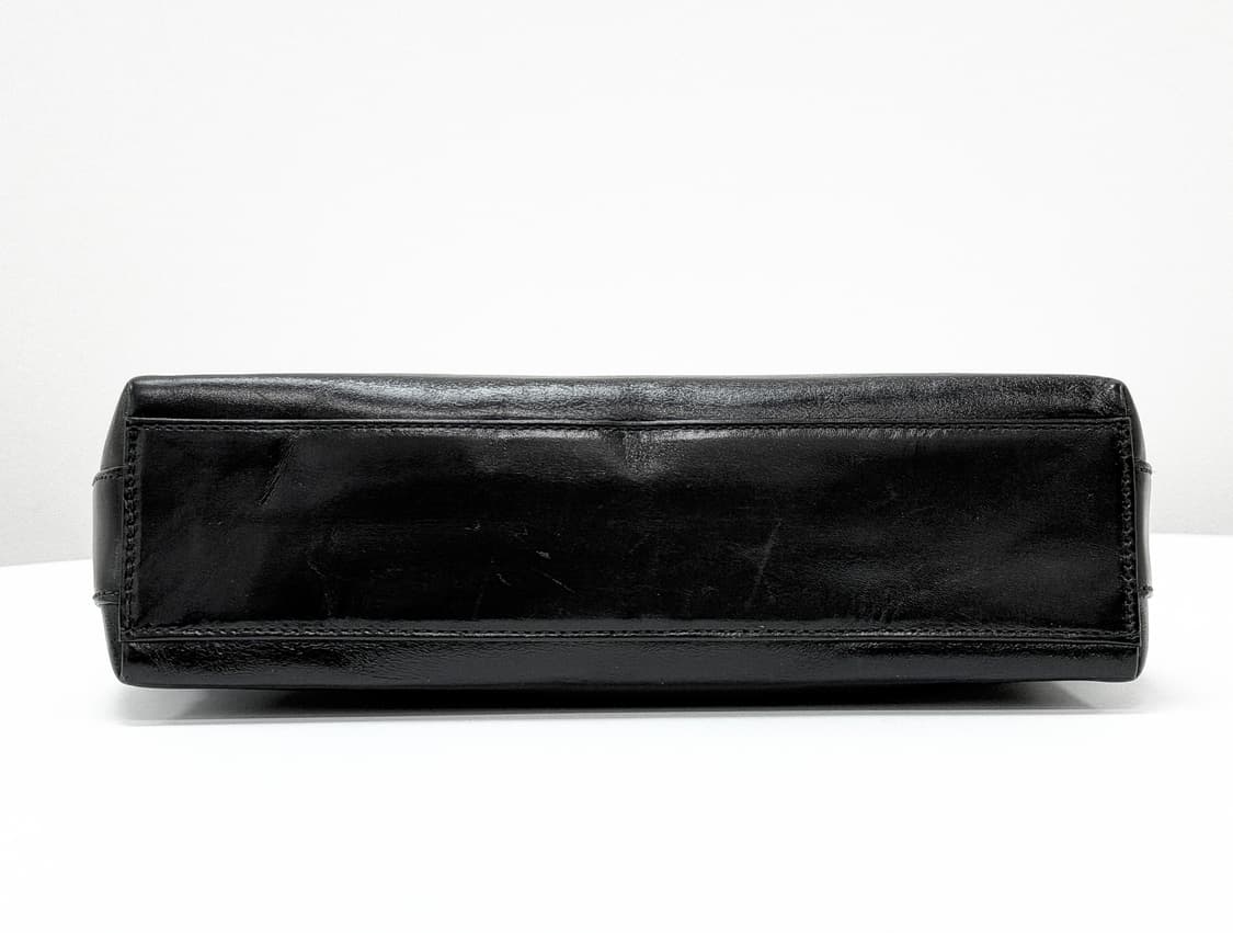 페라가모 블랙 레더 플랩 숄더백 상품이미지7