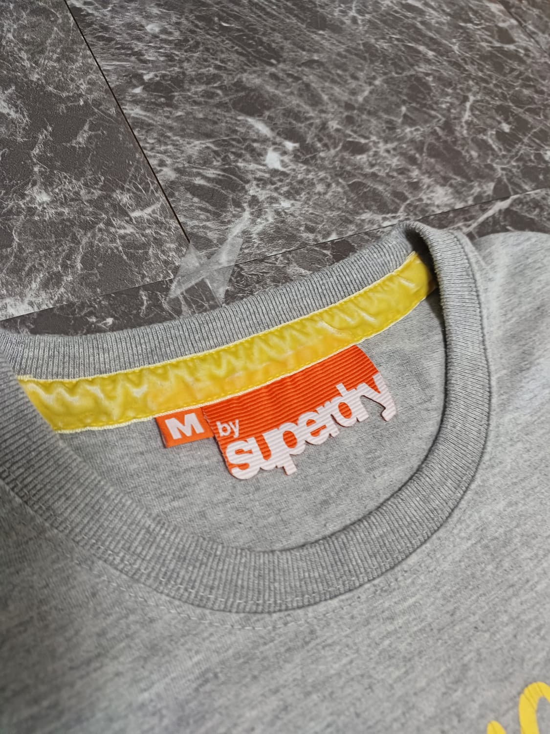 슈퍼드라이(Superdry) 도쿄 그래픽 티셔츠 M
 상품이미지4