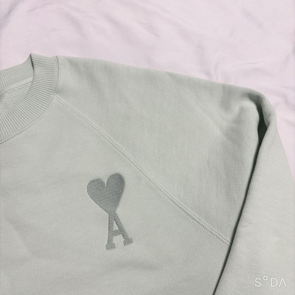 아미 스몰 하트 로고 민트 맨투맨 M 상품이미지5