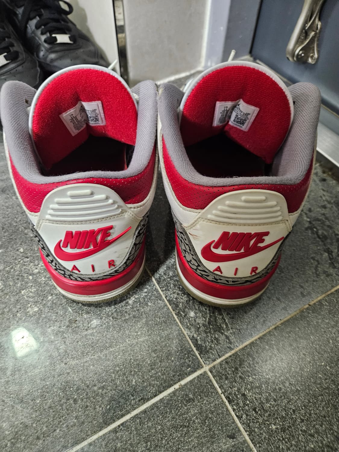 조던 3 파이어레드  상품이미지3