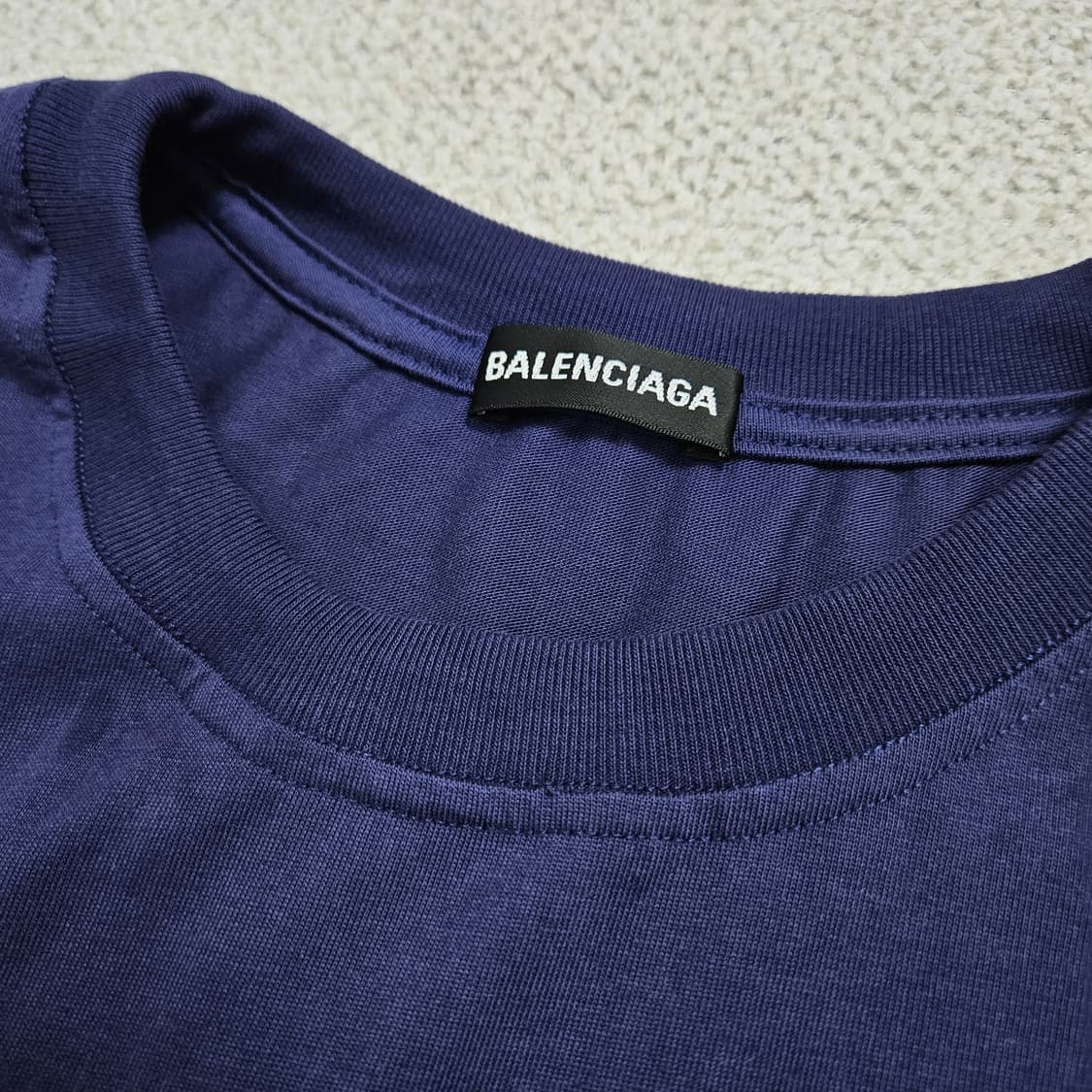 발렌시아가 웨이브 로고 반팔티 상품이미지4