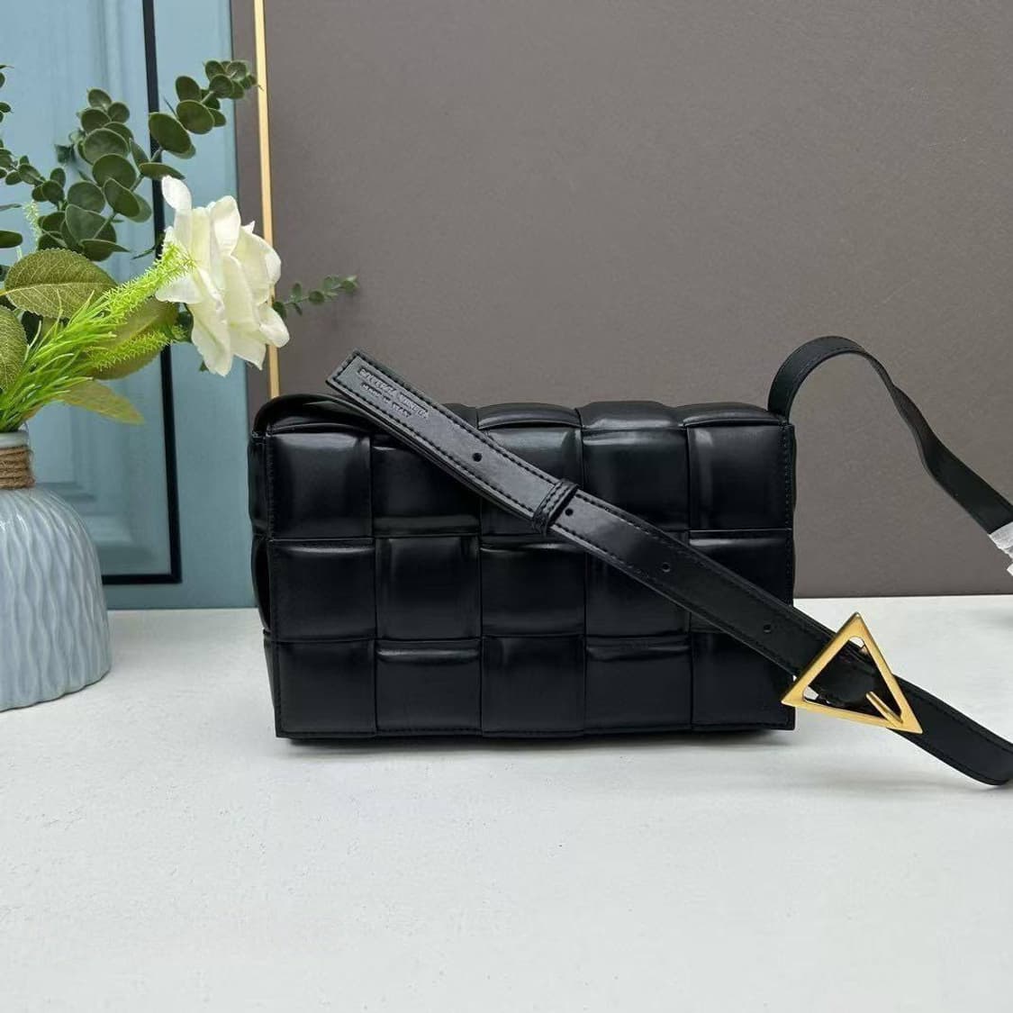 보테가 베네타(Bottega Veneta) 카세트 백 상품이미지6