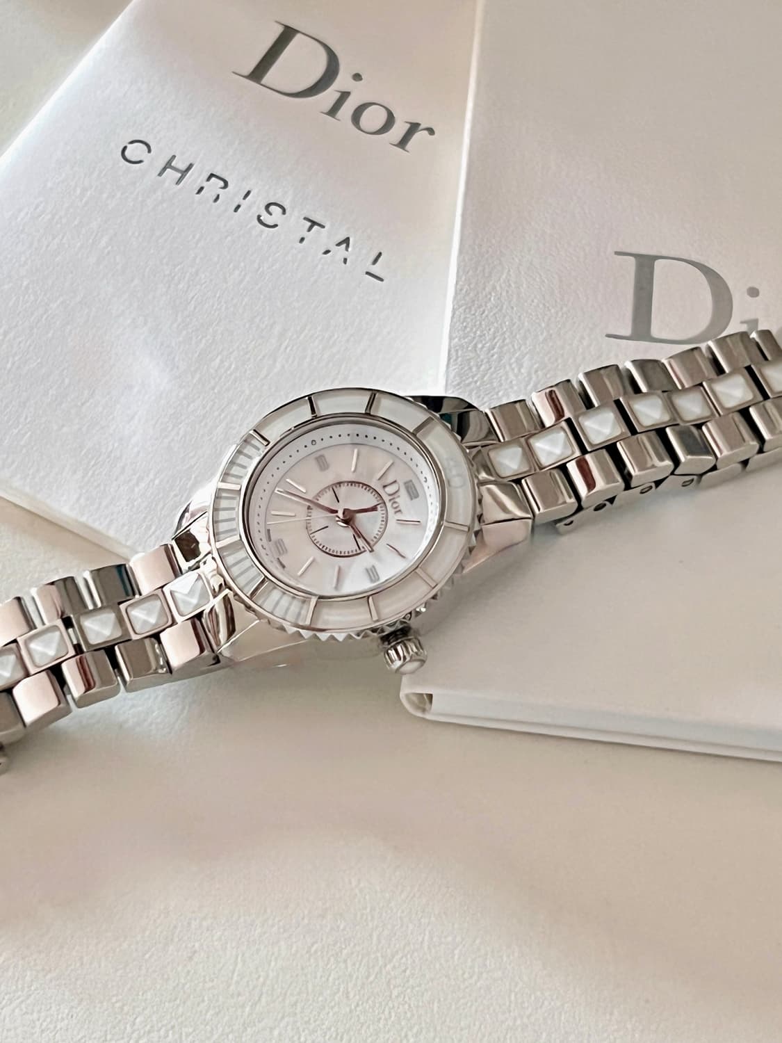 Christian Dior 화이트 크리스탈 디올 여성 시계 상품이미지3