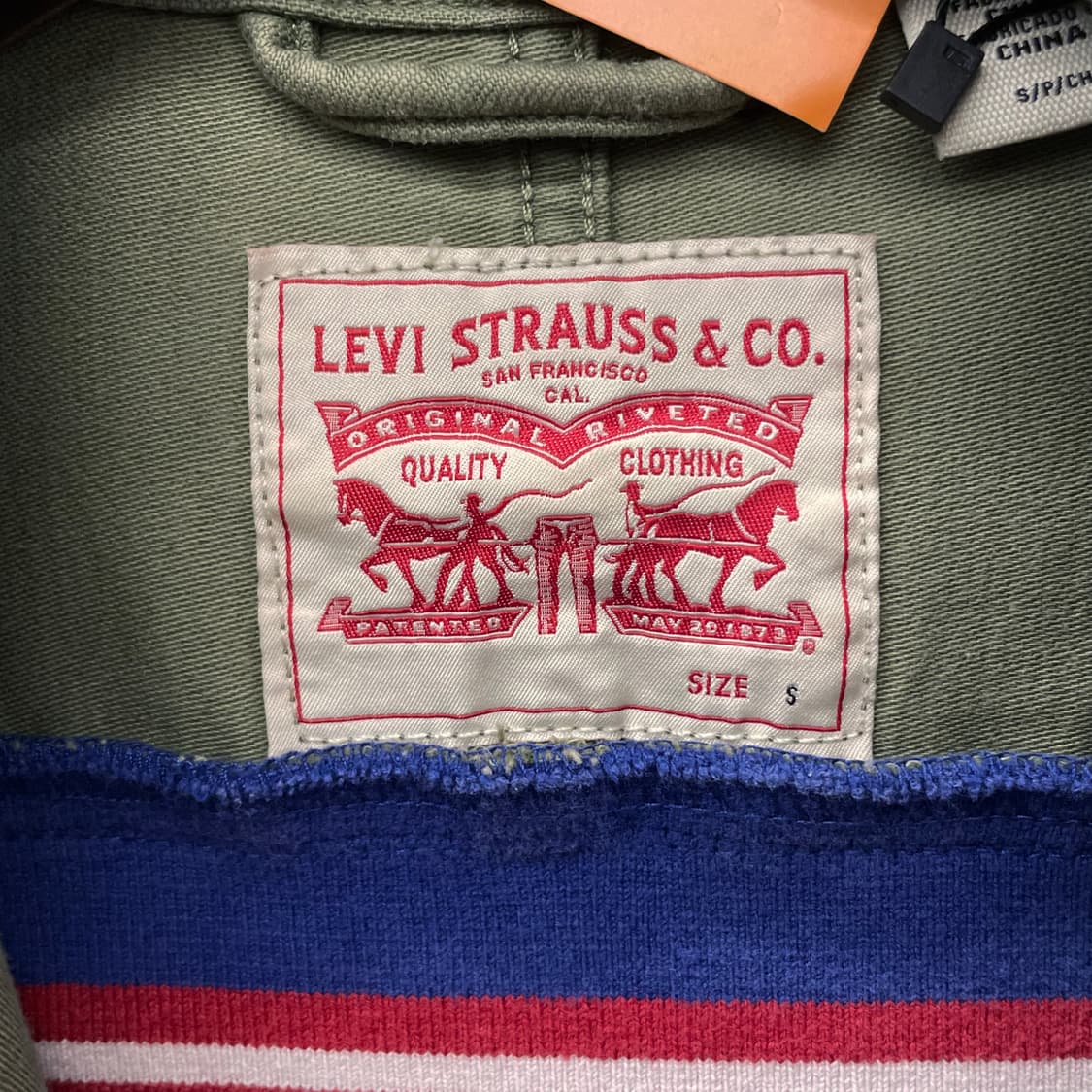 리바이스 밀리터리 트랙 크롭 사이드라인 자켓 N117 상품이미지7