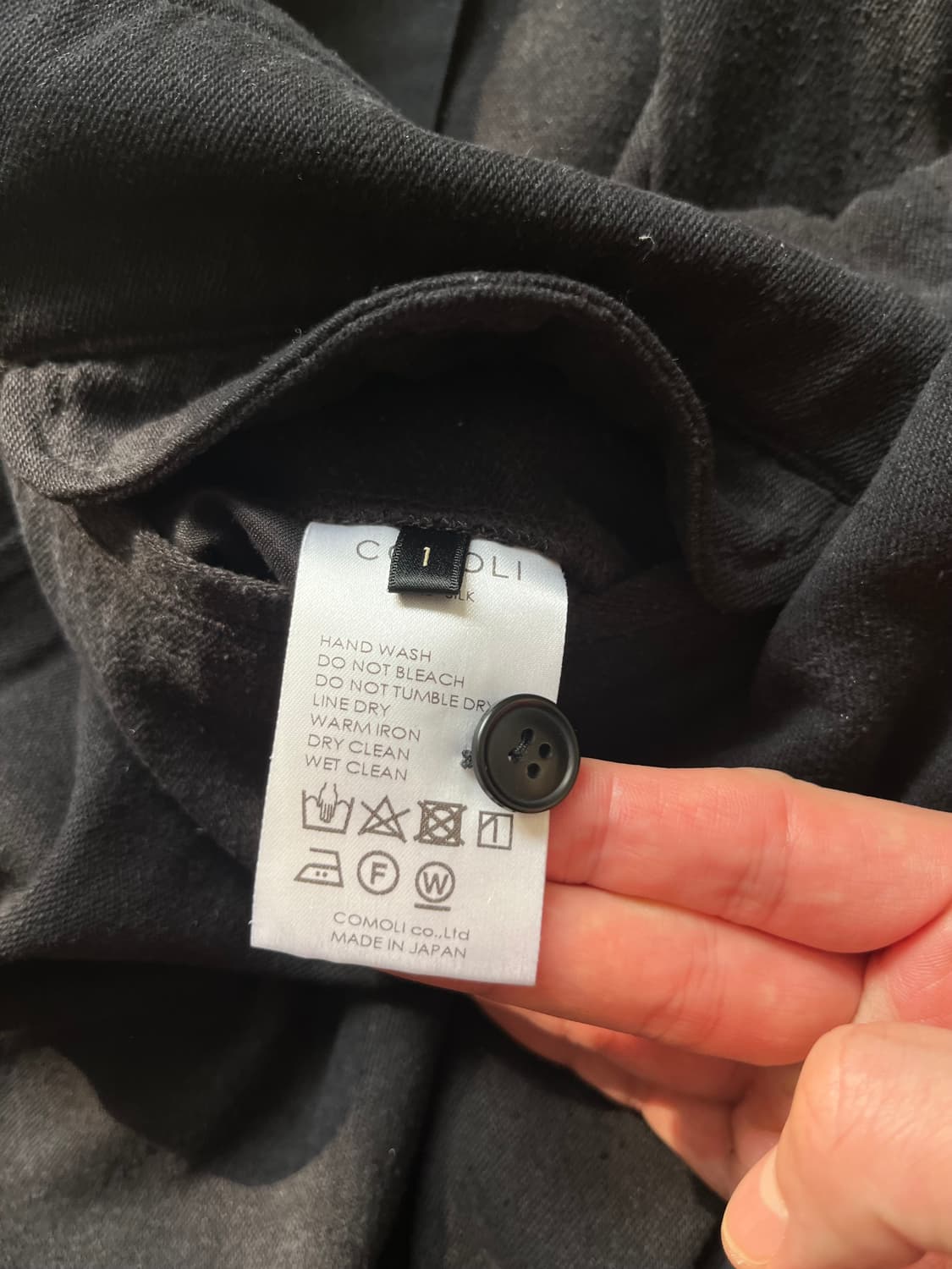 [1] 코모리 드로우 스트링 실크 블랙 팬츠 상품이미지5