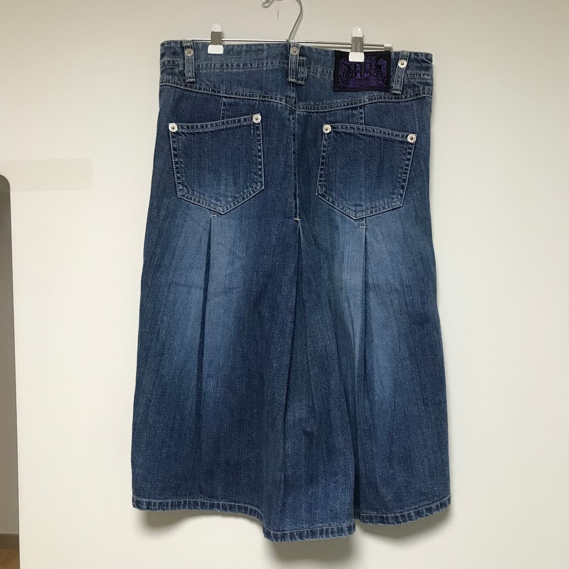 핀턱 디테일 데님 스커트 상품이미지2