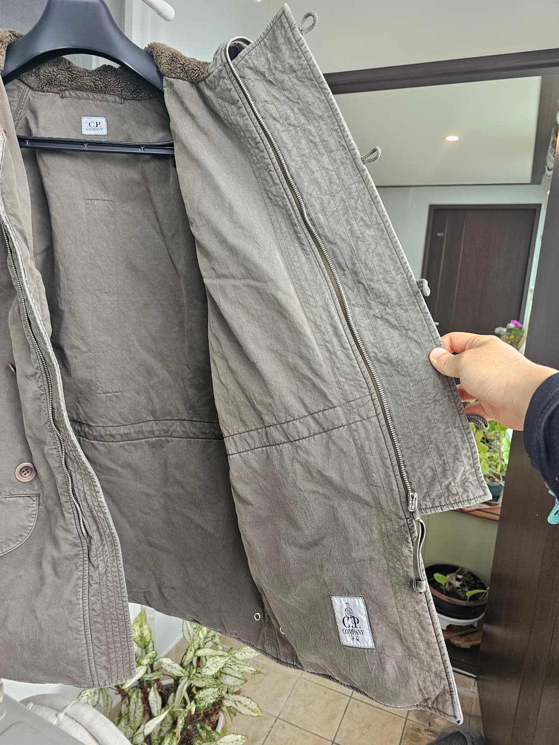 빈티지 아카이브!!씨피 CP 컴퍼니 카키 야상 자켓 팝니다 퍼자켓 상품이미지5