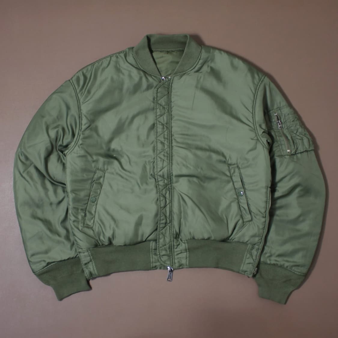 알파 인더스트리 MA-1 플라이트 자켓 세이지그린 상품이미지2