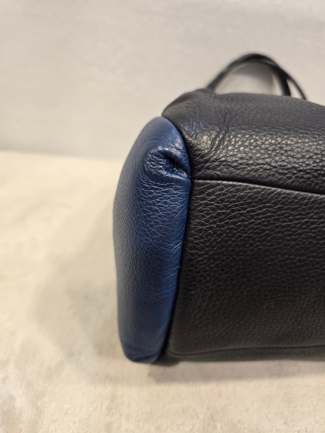 코치 블랙&블루 투톤 가죽 숄더백 가방 상품이미지7