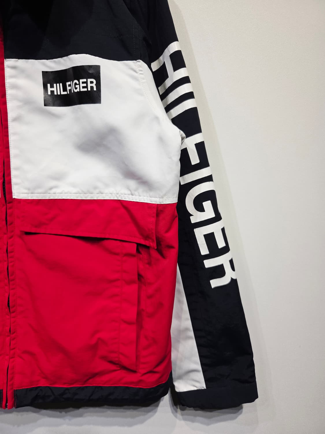 타미힐피거 빅로고 컬러블록 후드 바람막이 자켓 상품이미지5