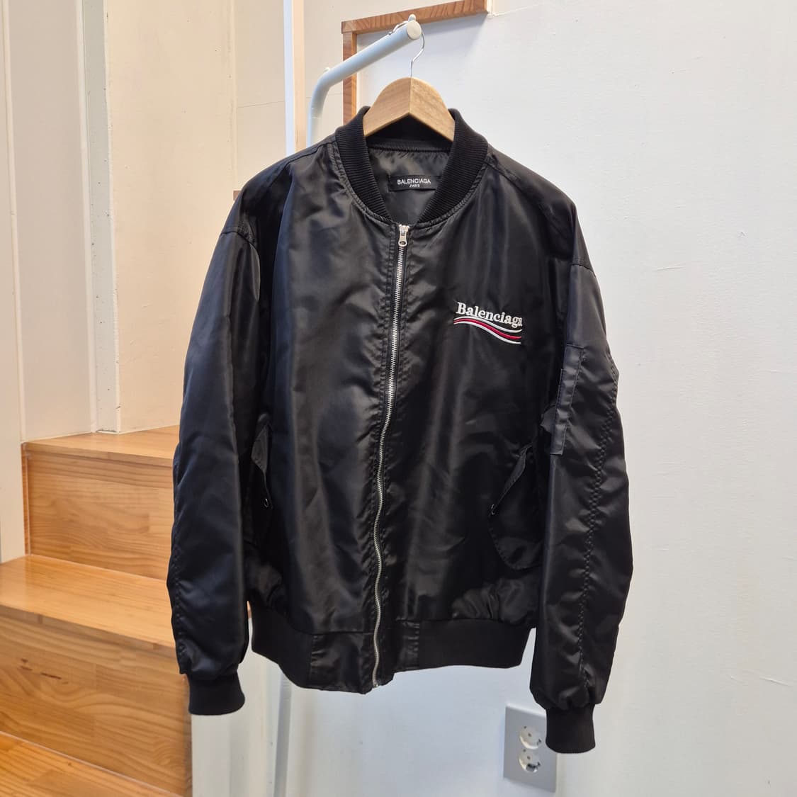 발렌시아가 봄버 자켓  상품이미지2