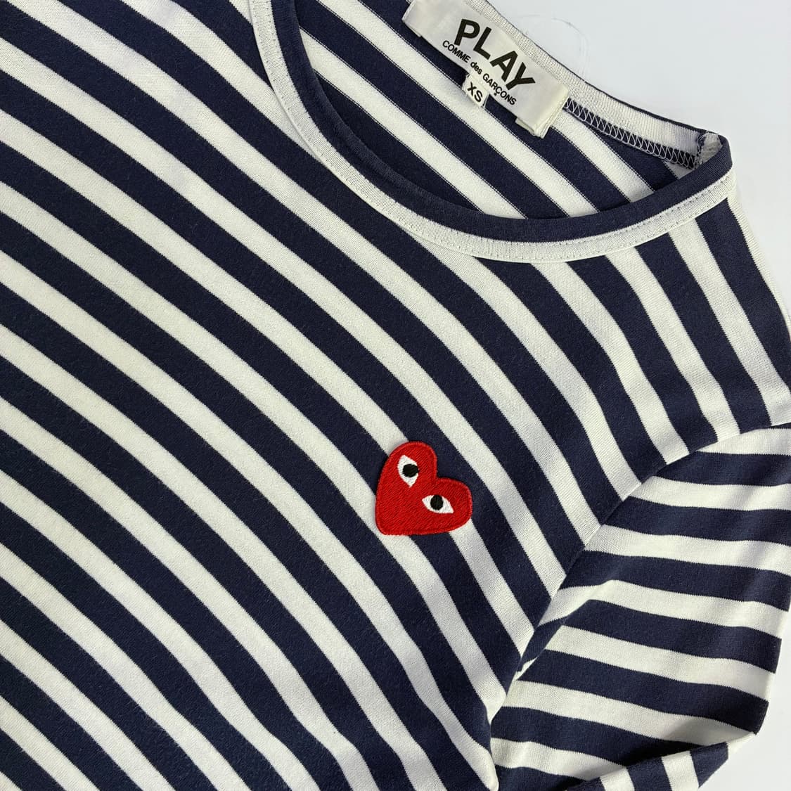 Comme des garsons 꼼데가르송 우먼스 레드 와펜 블루 보더티 상품이미지3