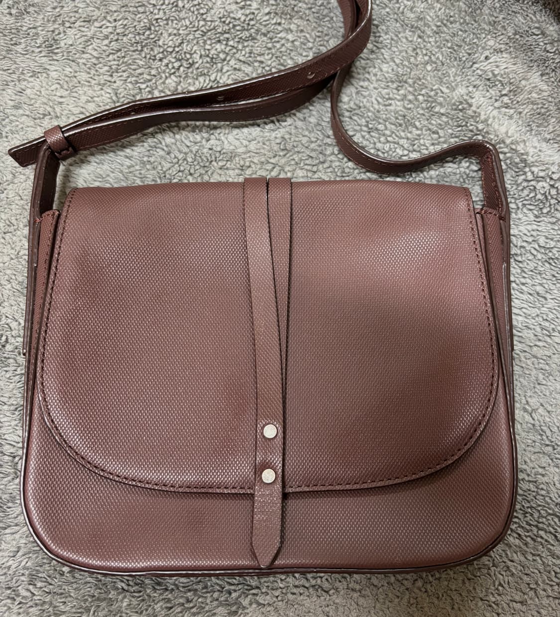 만다리나덕 최지우 크로스백 상품이미지1