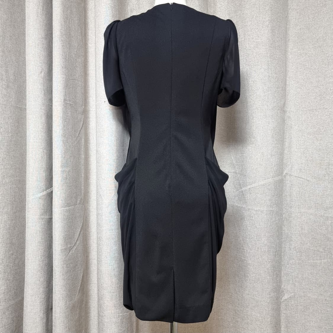 모조에스핀 드레스 원피스 큐빅숄더 (55) 2회착+드라이완/ 상태최상 상품이미지3