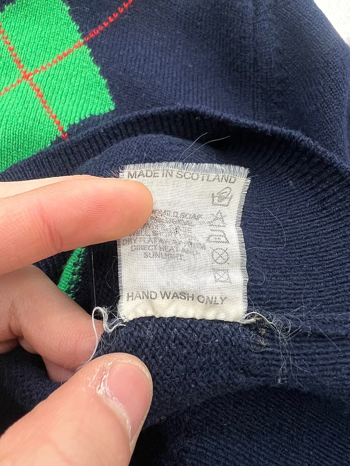 버버리 아가일 브이넥 램스울 니트 스웨터 상품이미지9