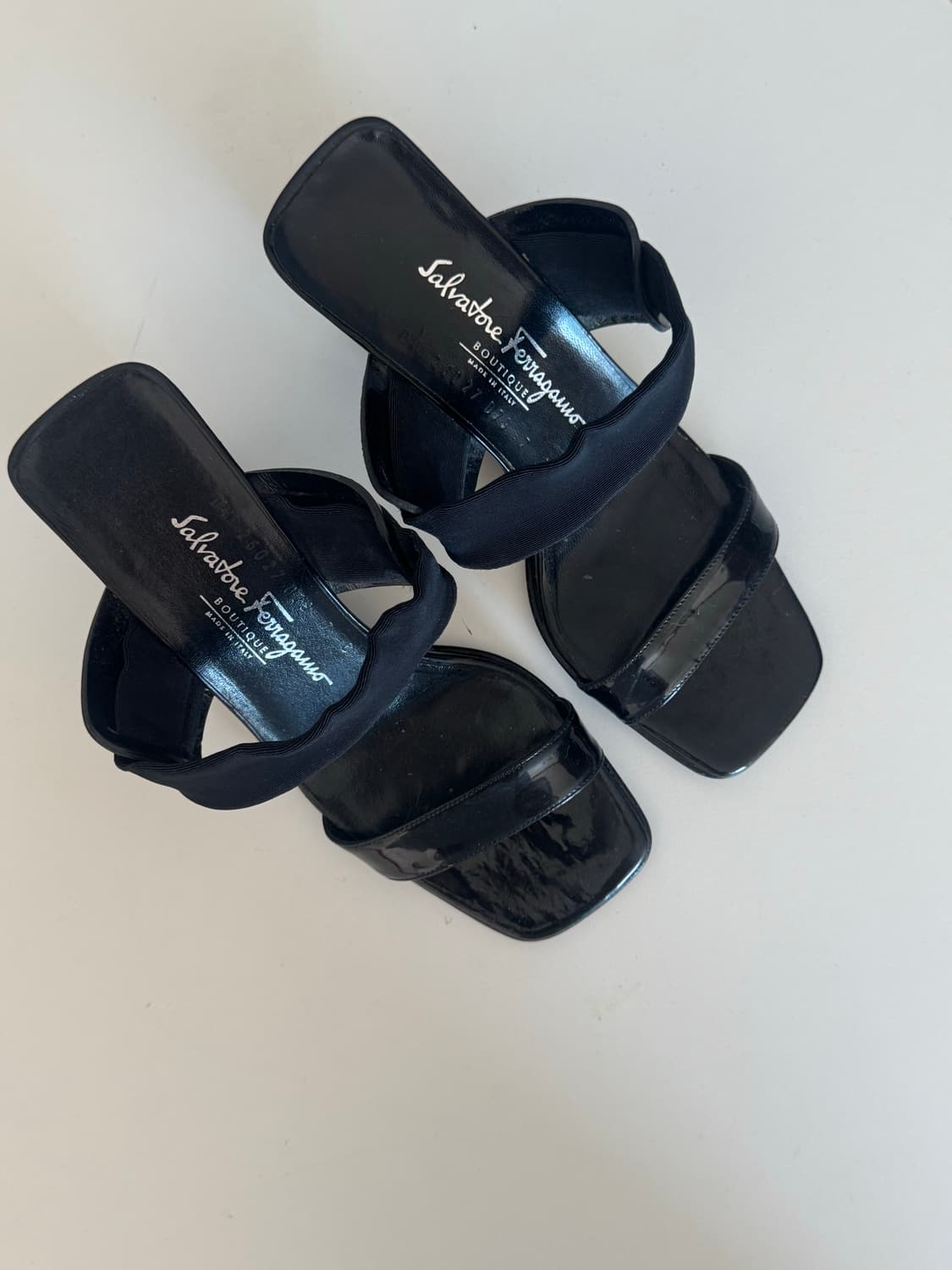 Salvatore Ferragamo Patent Leather Wedge 상품이미지4