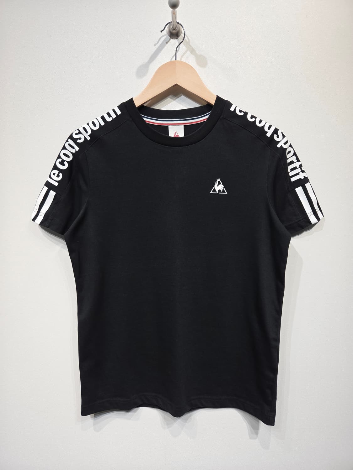 르꼬끄 스포르티브 숄더 레터링 로고 반팔 티셔츠 상품이미지2