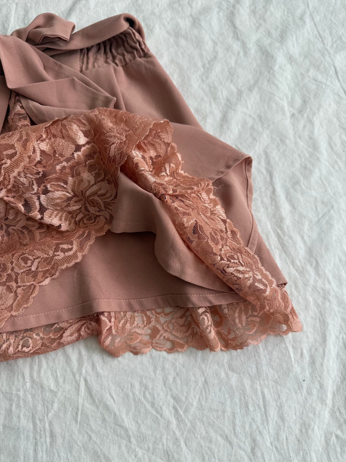 로걀 레이스캉캉 백포인트 플리츠 미니스커트 상품이미지4