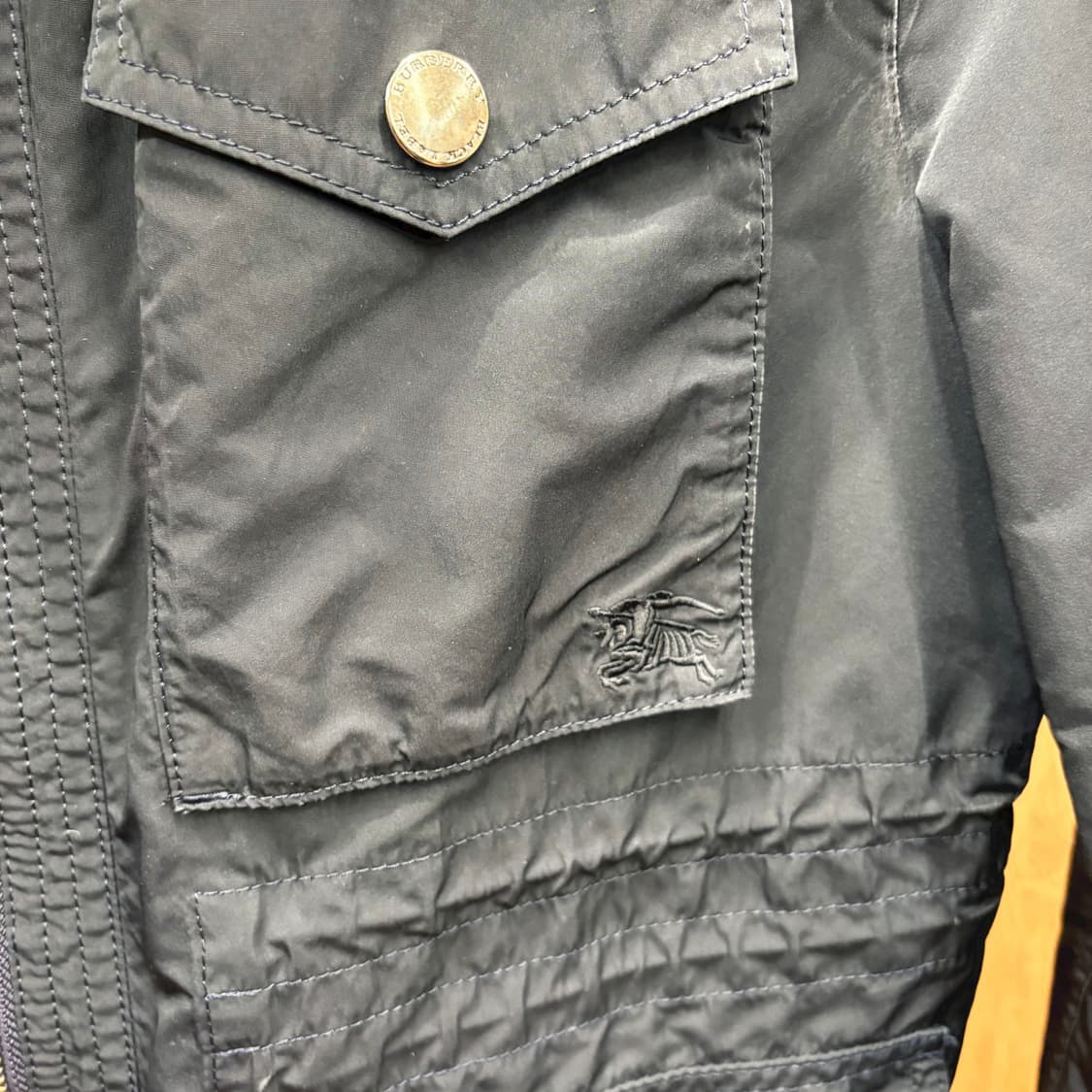 버버리 블랙라벨 필드 자켓 플랩 패치 포켓 스탠드 칼라 디테일 네이비 상품이미지6