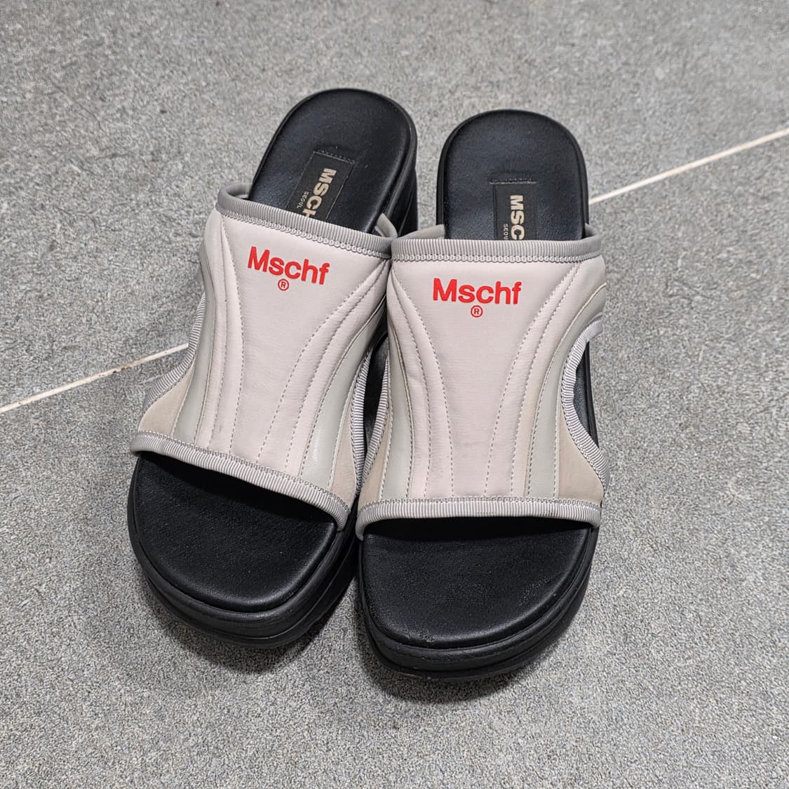 240) 미스치프 멀티 패널 슬라이드 크림 상품이미지1