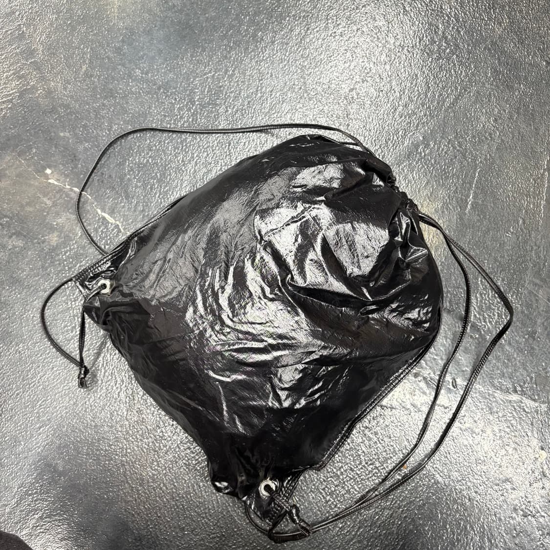 마뗑킴 드로우스트링 백팩 블랙 상품이미지5