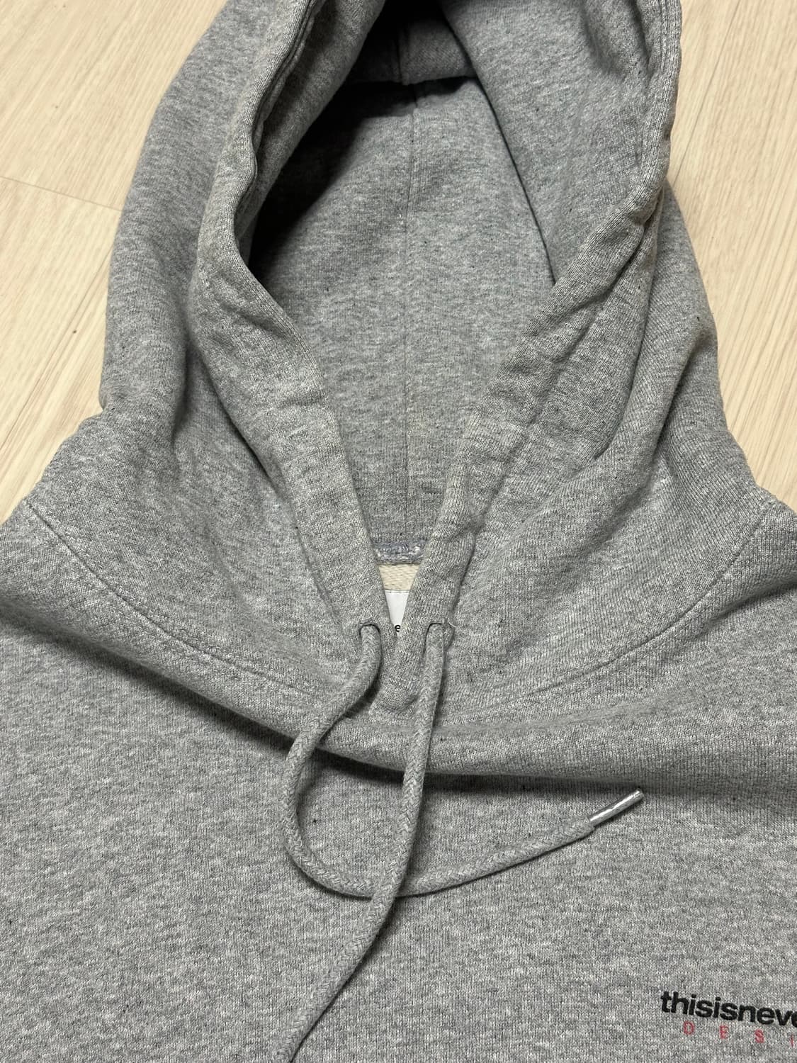 디스이즈네버댓 백로고 후드티 그레이 상품이미지5