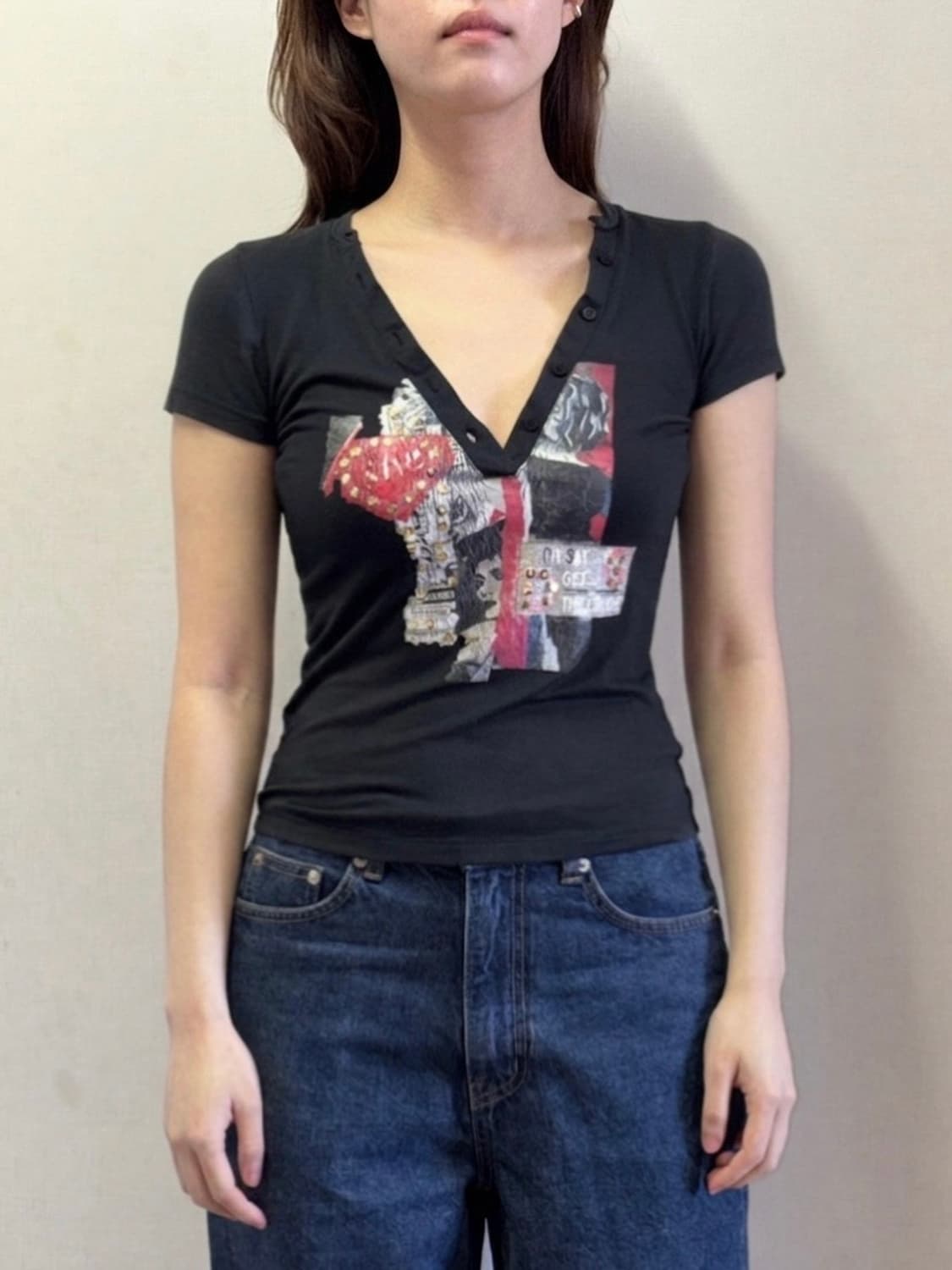 Dolce & Gabbana V-neck Graphic Tee Black 상품이미지4