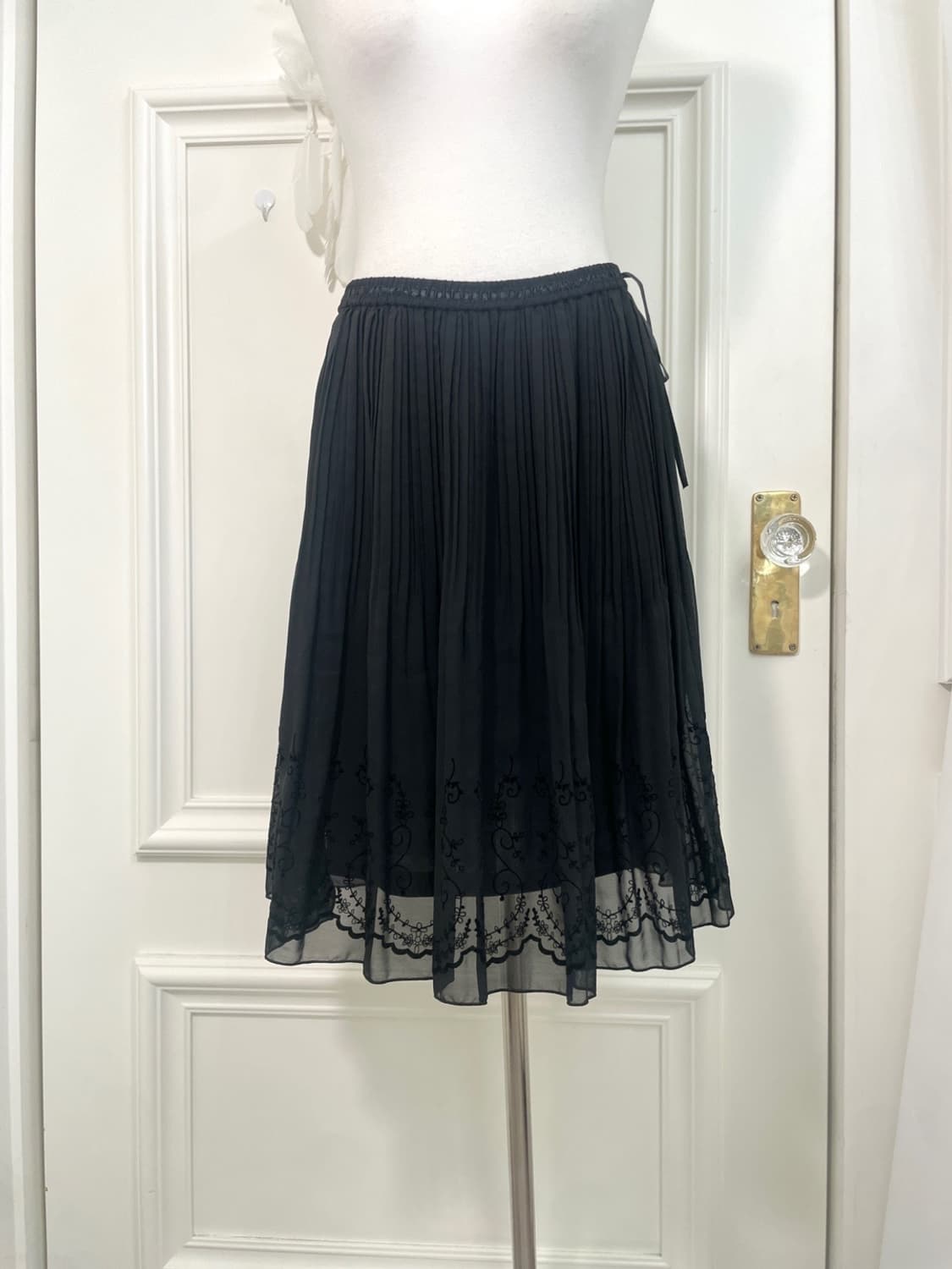 black lace embroidery pleats banding ski 상품이미지5