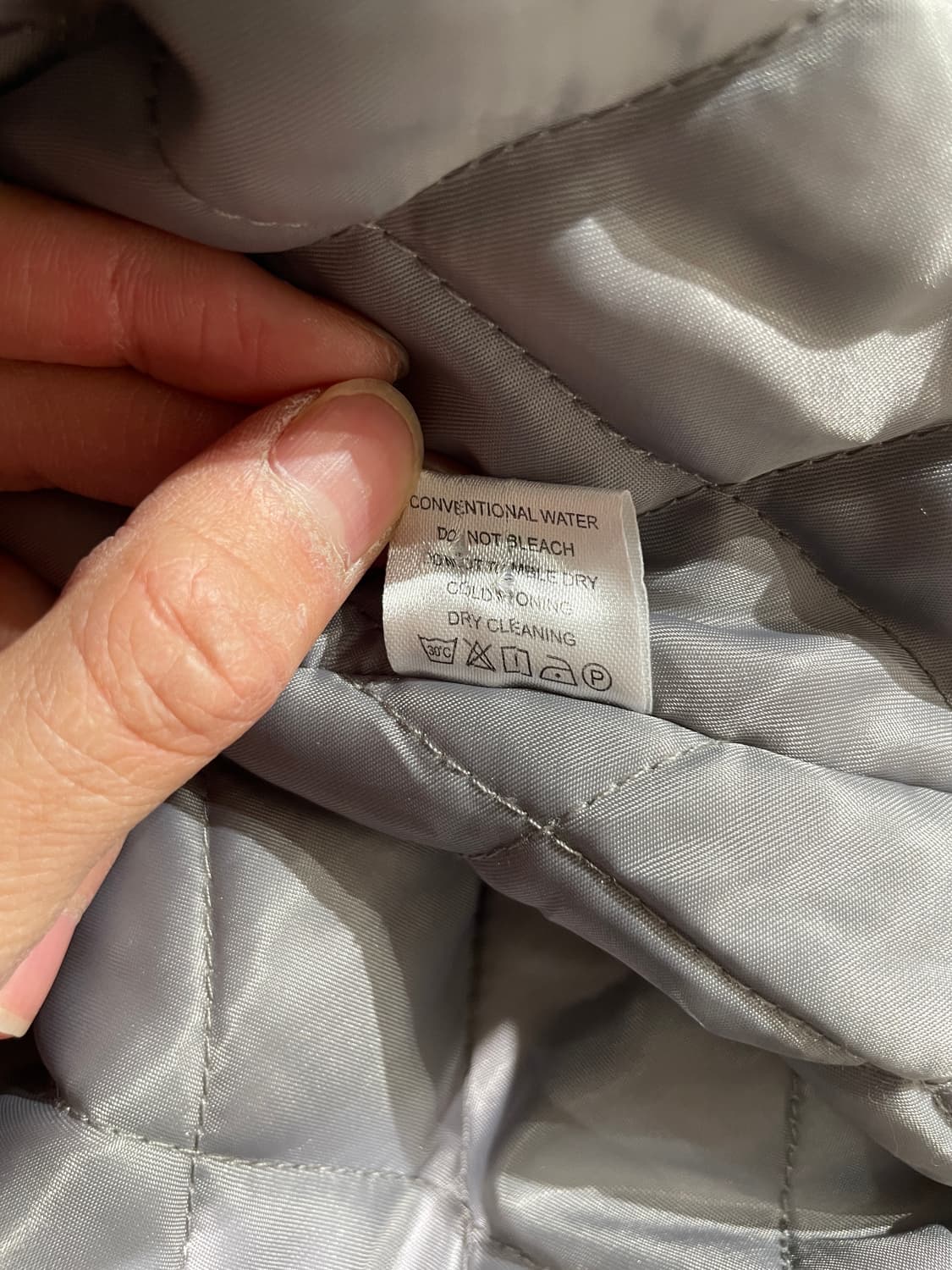 다브릴 서플라이 더 나잇 누빔 자켓 상품이미지9