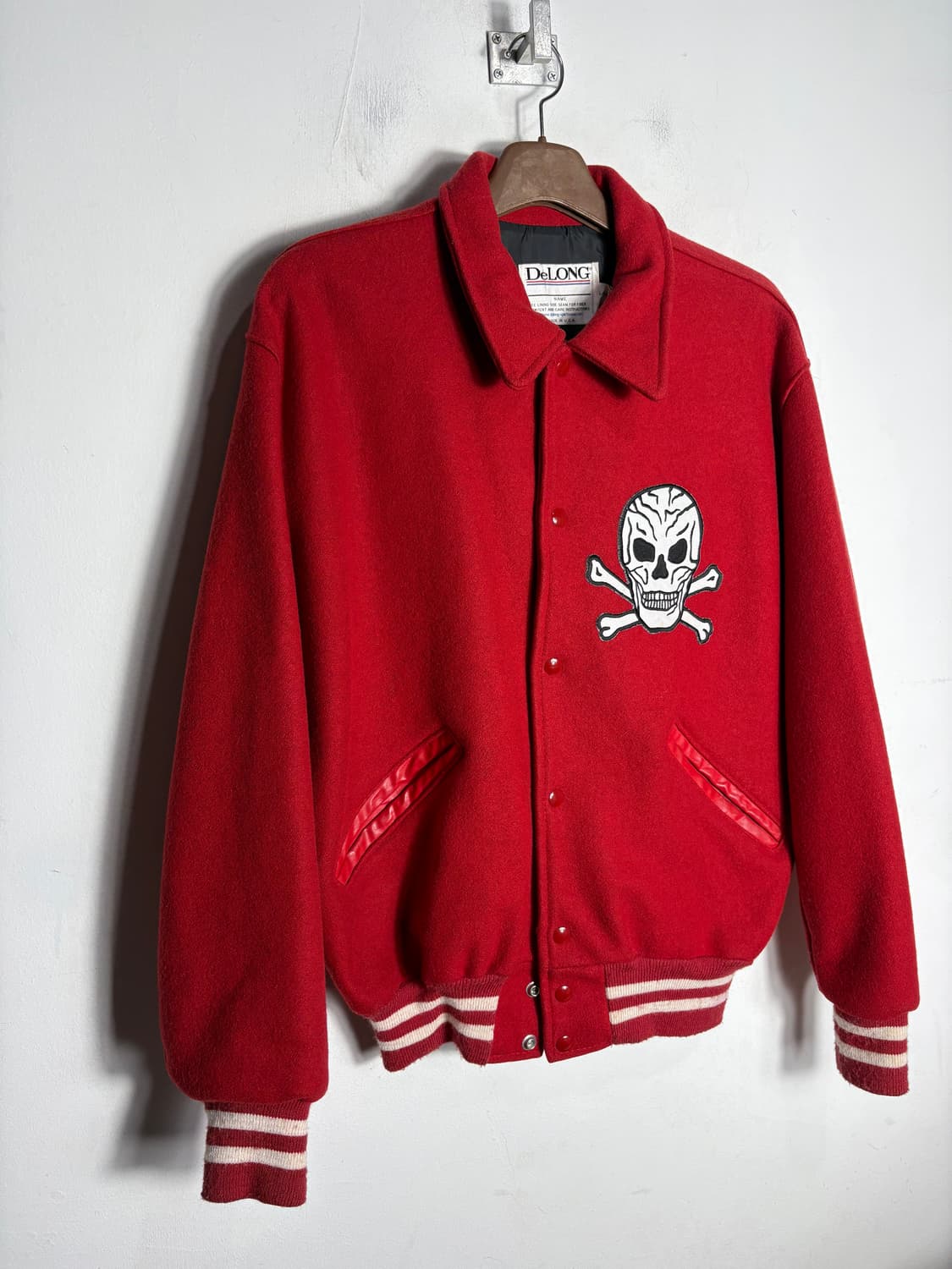 Delong 드롱 해골 패치 바시티 자켓 상품이미지1