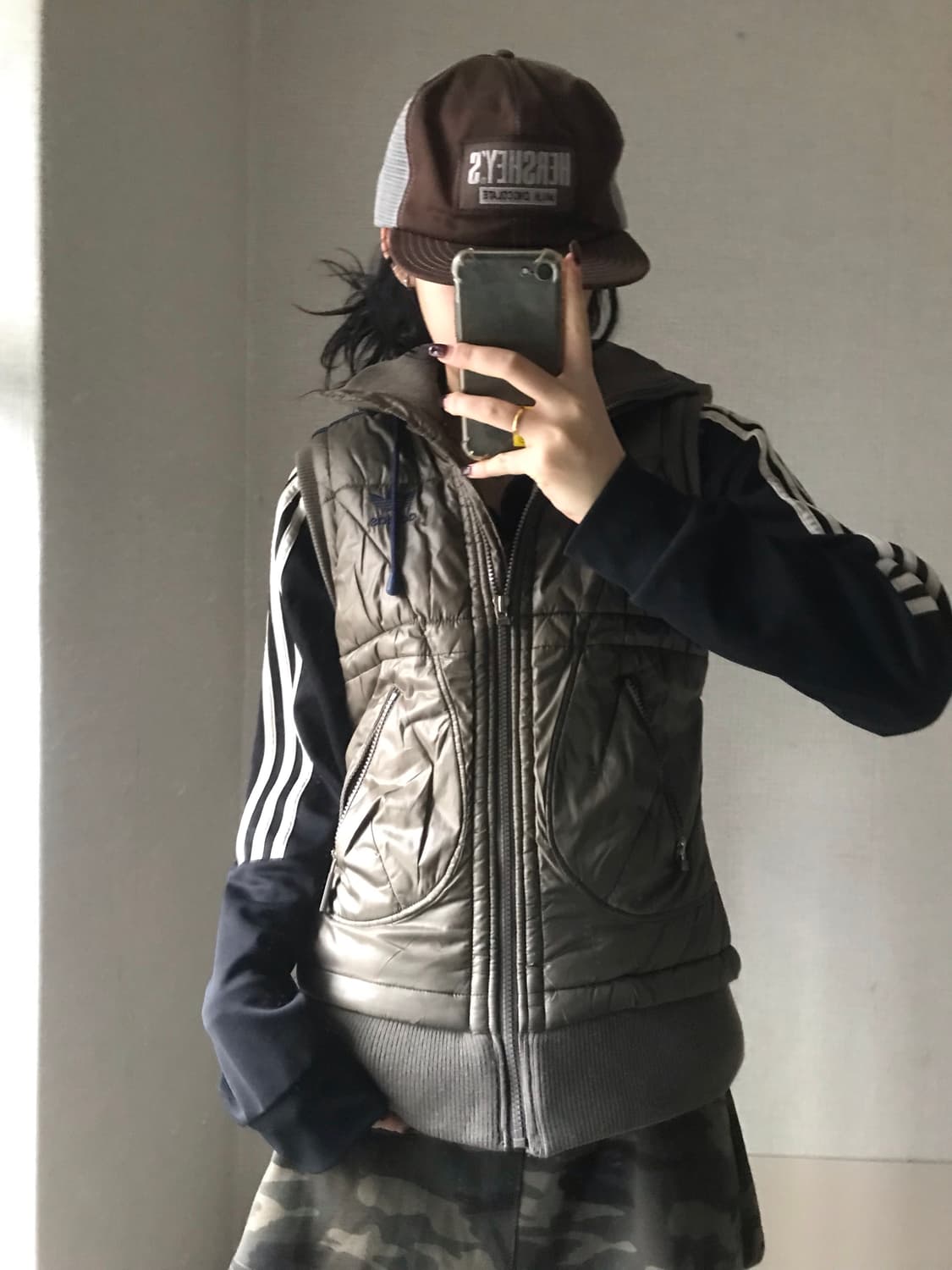 아디다스 카키 패딩조끼 상품이미지5