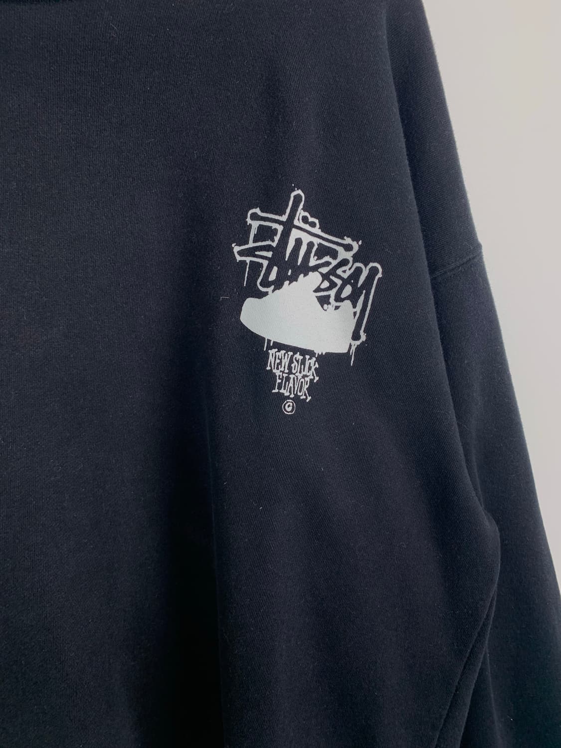 스투시 90s 빅로고 블랙 맨투맨 상품이미지5