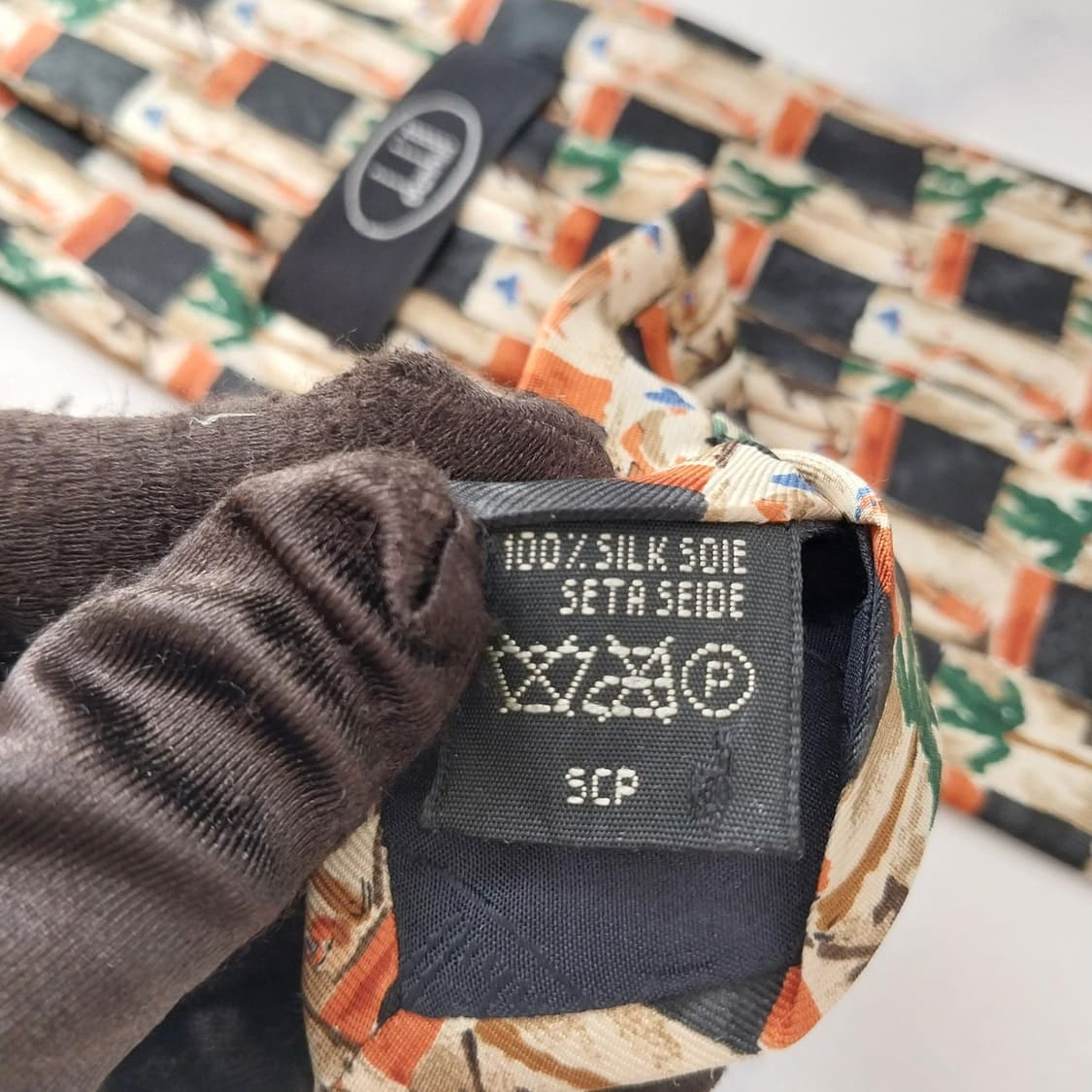 던힐 실크 블랙 패턴 넥타이 9.9cm A+등급 K1822
 상품이미지9