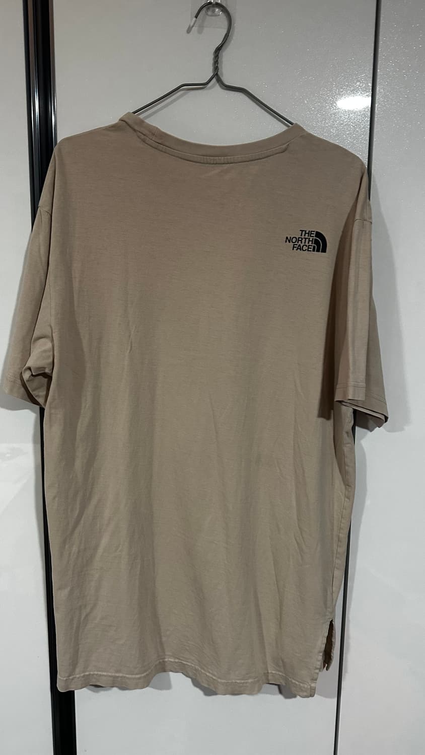 노스페이스 베이지 반팔 티셔츠 L 상품이미지3