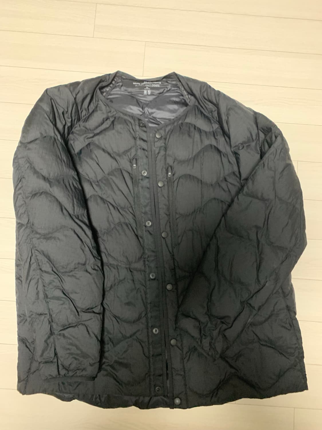 유니클로 화이트마운티니어링 경량패딩 2XL 상품이미지1