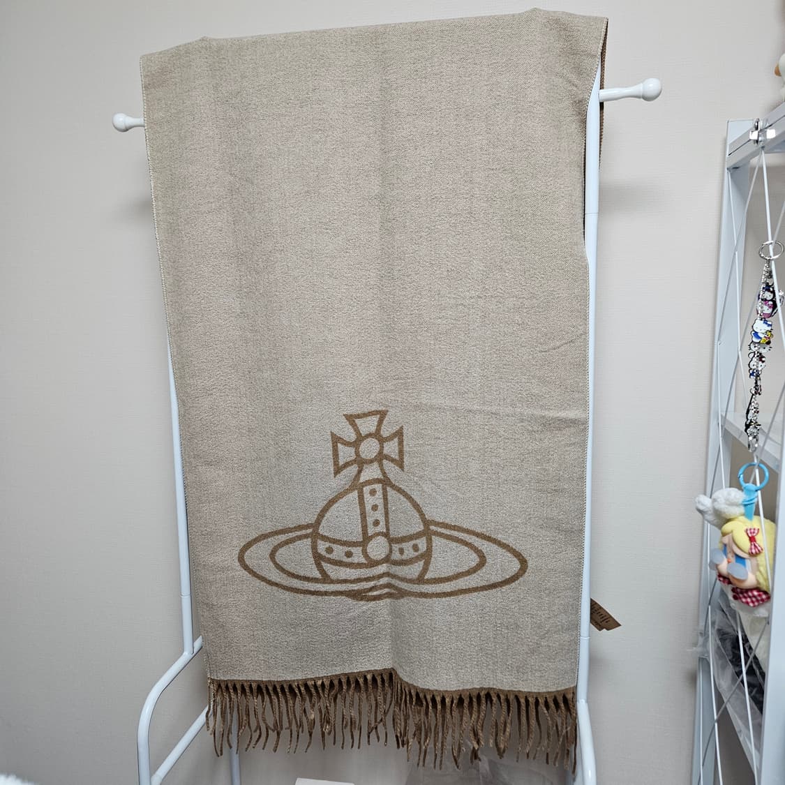 비비안웨스트우드 스타일 더블 컬러 머플러 새상품 카라멜베이지 상품이미지3