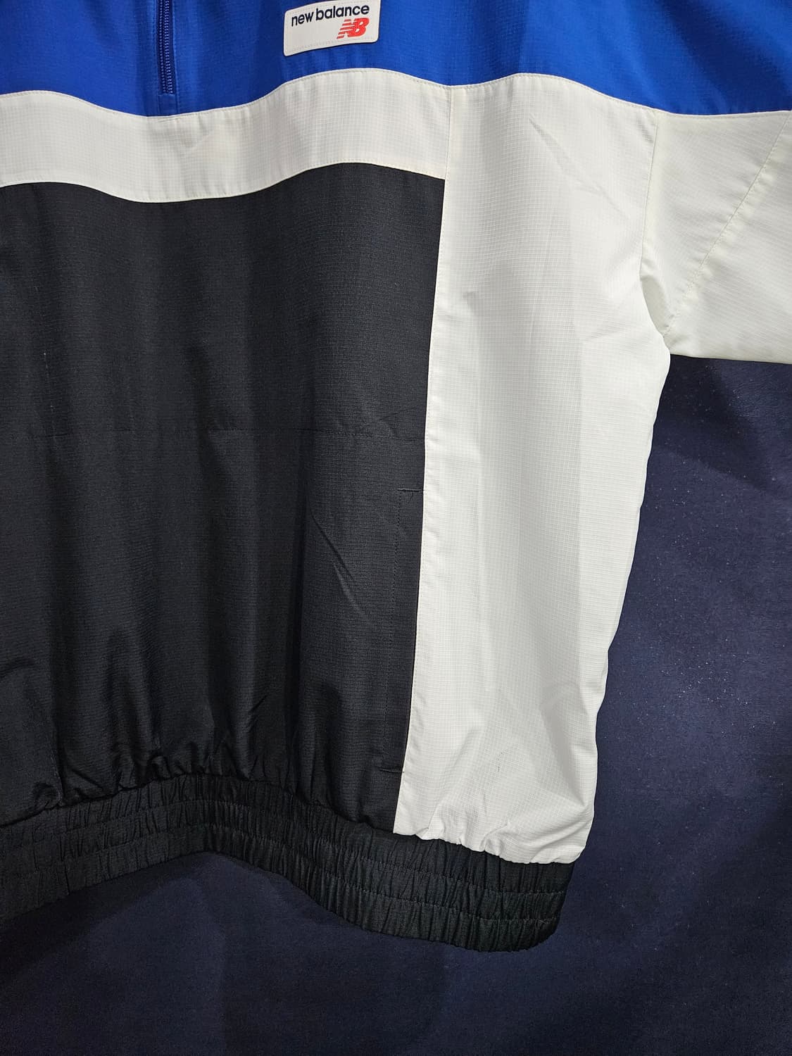 뉴발란스 프린팅 배색 남성 오버핏 105 반집업 바람막이  상품이미지7