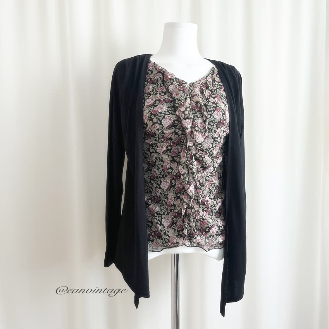 Rosa Cheri flower shirring layered top  상품이미지3