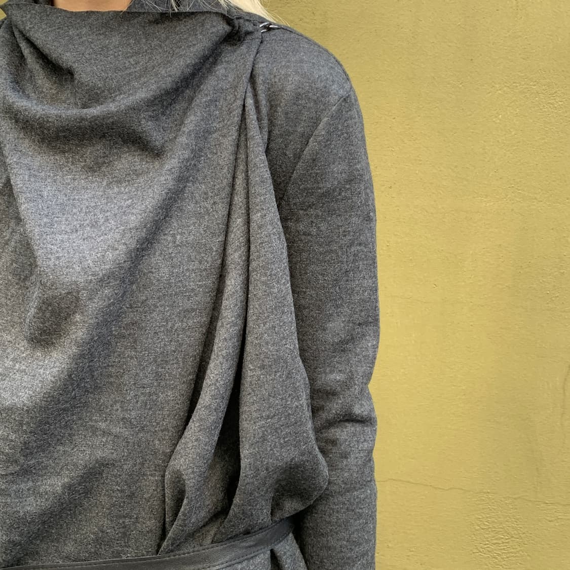 헬무트랭 드레이프 925실버참 랩 가디건 상품이미지5