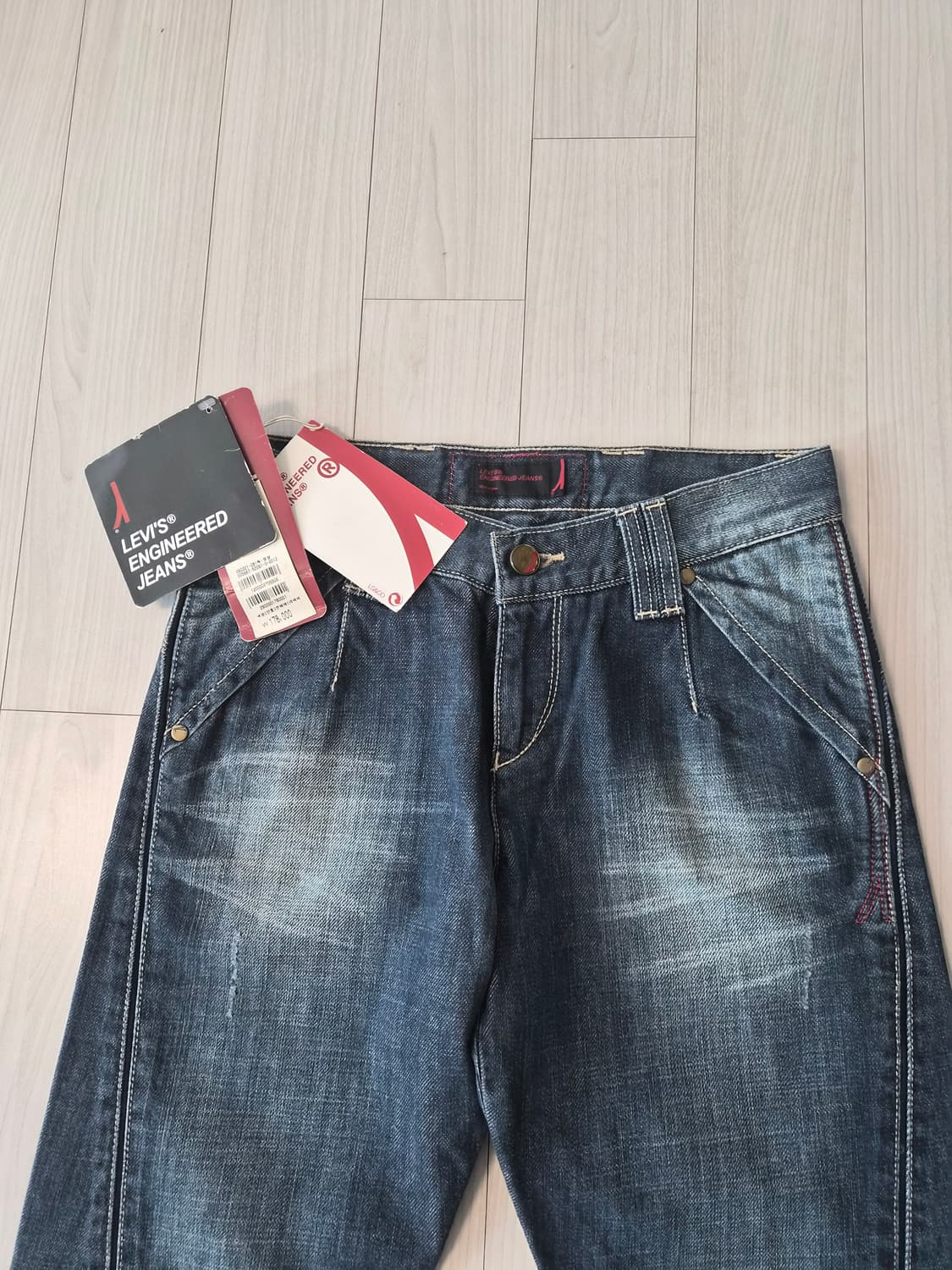 (새상품/택포) 리바이스 엔지니어드 진 입체재단 부츠컷 데님 팬츠 상품이미지4