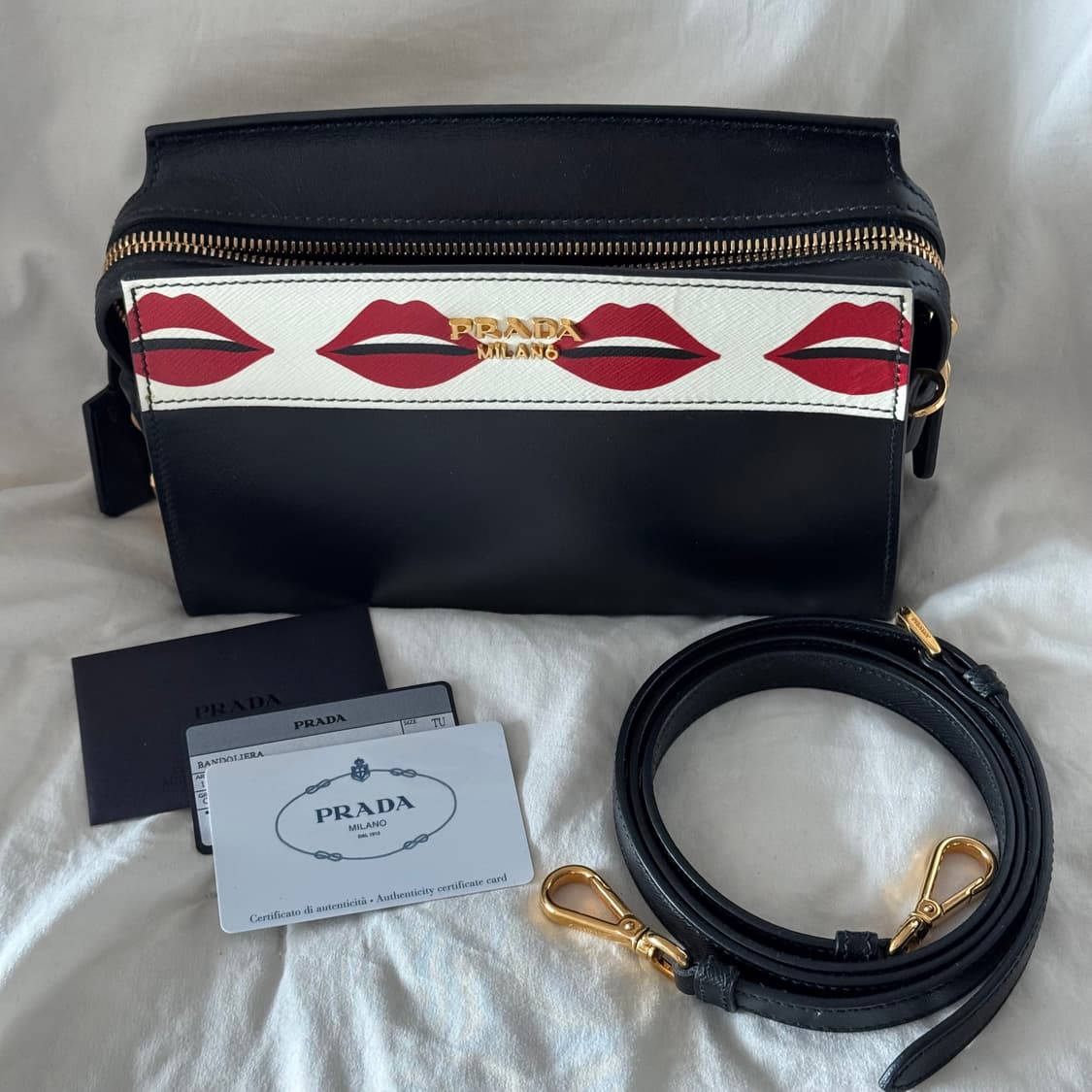 프라다 크로스백 상품이미지1