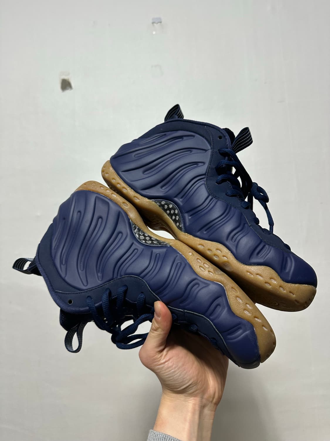 나이키 에어 폼포짓 원 미드나잇 네이비 상품이미지3