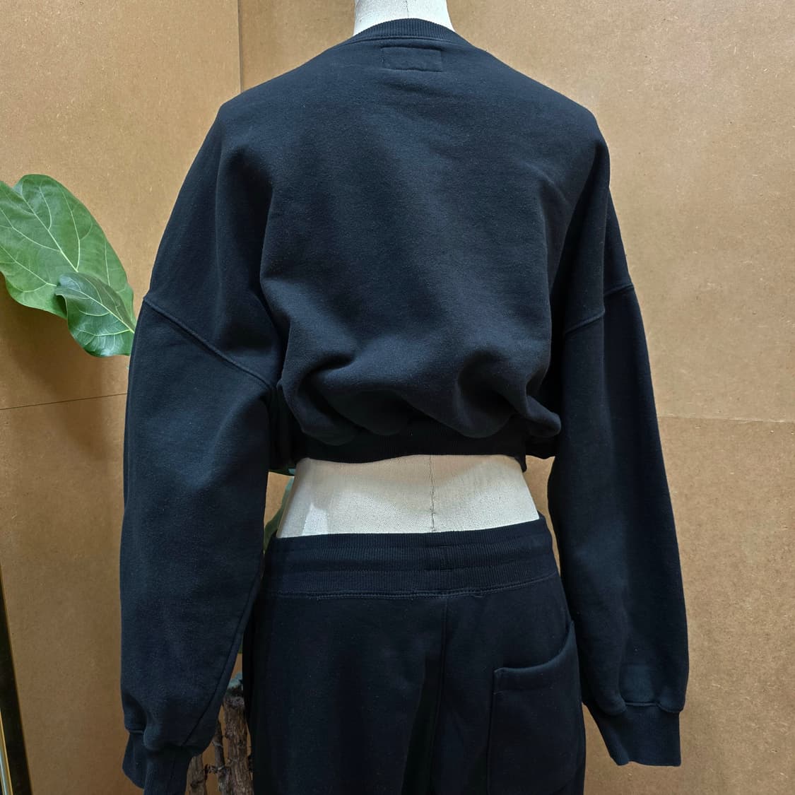 키르시 언더붑 크롭탑 맨투맨 상품이미지5