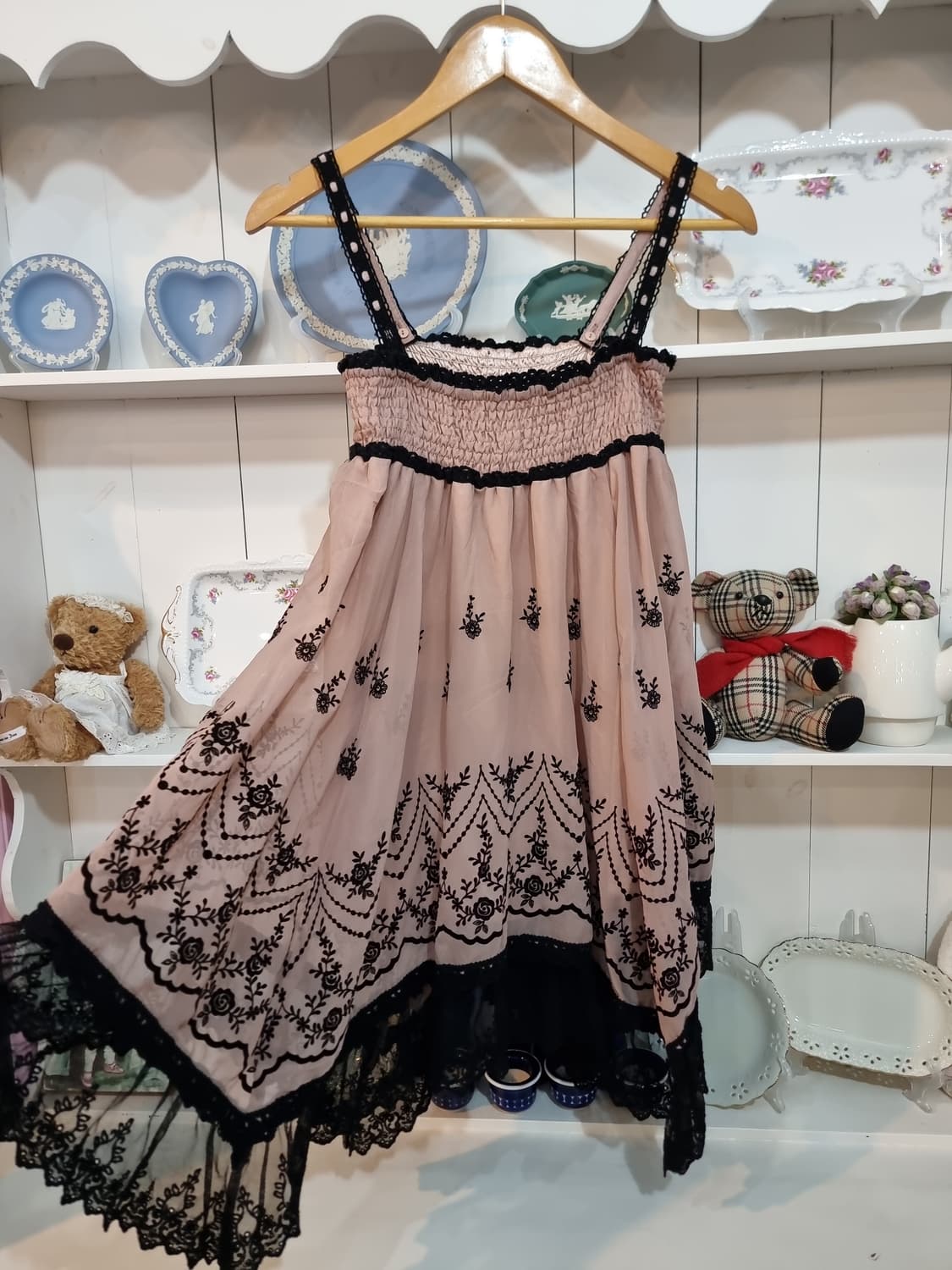 axes femme(액시즈팜) 로맨틱 자수 레이스 언발 원피스 상품이미지7