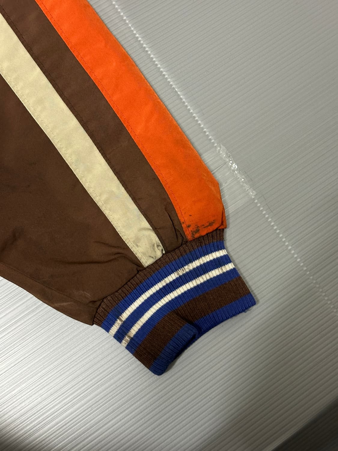 아디다스 빅로고 브이넥 웜업 긴팔 브라운 M-L 상품이미지4